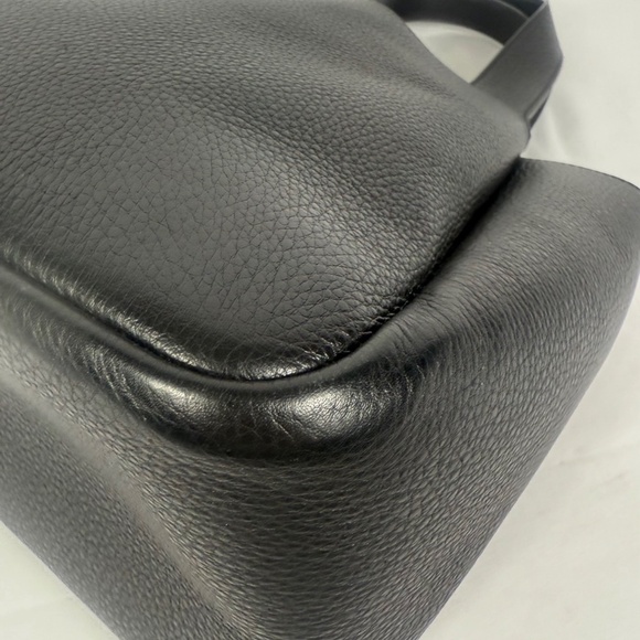 Prada Vitello Daino Soft Medium Dynamique Tote - Picture 13 of 16